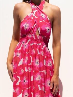 NWOT ZESICA Pink Floral Halter Maxi Dress | Open Back | Smocked Waist | Size M